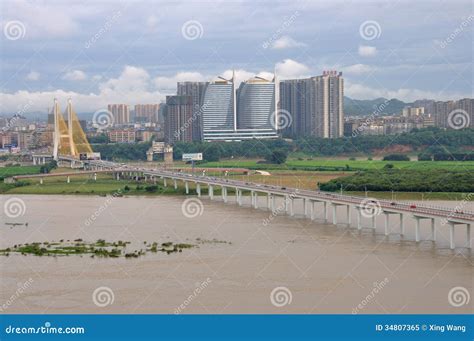 Die Nanchong Tianfu-Brücke: Ein architektonisches Meisterwerk mit fantastischen Aussichten!