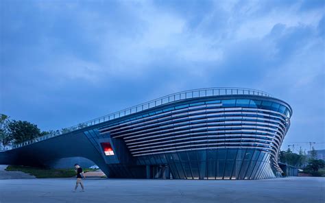 Der Tianfu-Platz – Eine Oase der Ruhe und ein Ort für kulturelle Begegnungen in Ziyang!