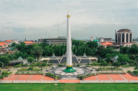  Tugu Pahlawan: Ein emotionaler Anker der indonesischen Geschichte in Surabaya!